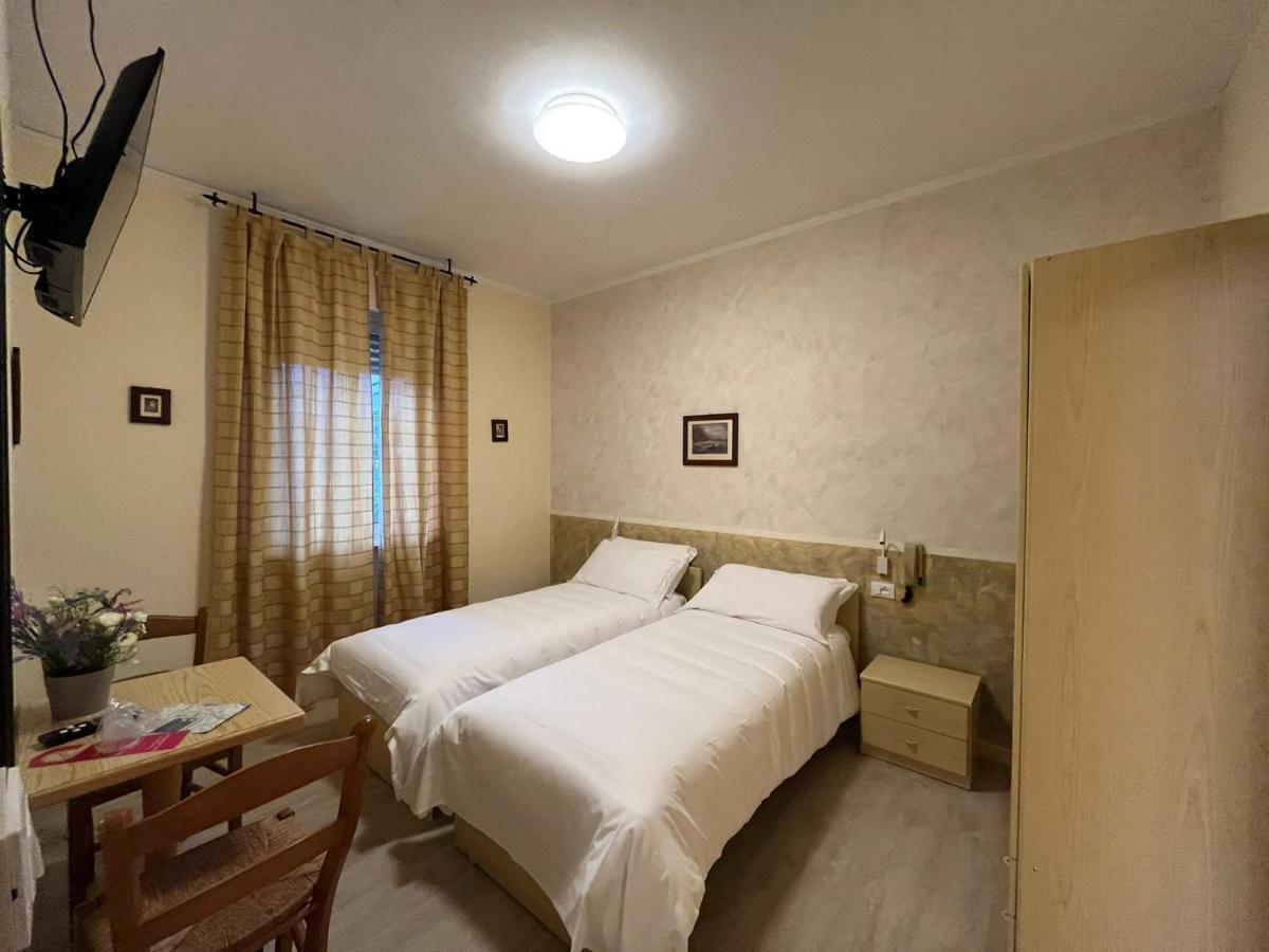 Albergo Aquila Lazise Exterior photo